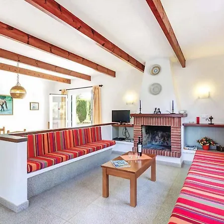 Bini Beatriz Villa *