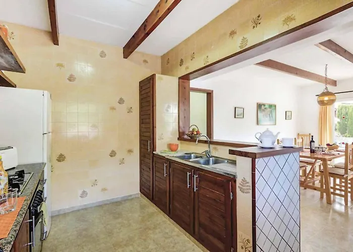 Bini Beatriz بينيبيكا